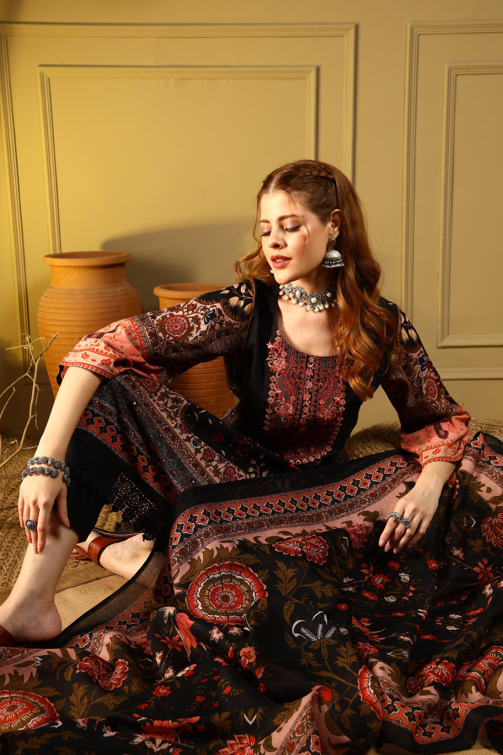 Noir Garden Black Floral Printed Kurta Set