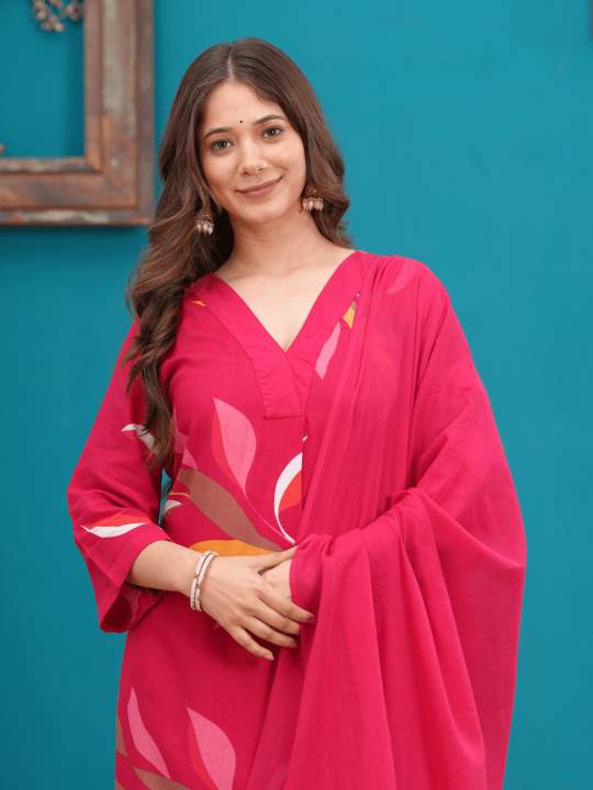 Fuchsia Bloom Cotton Kurta Set