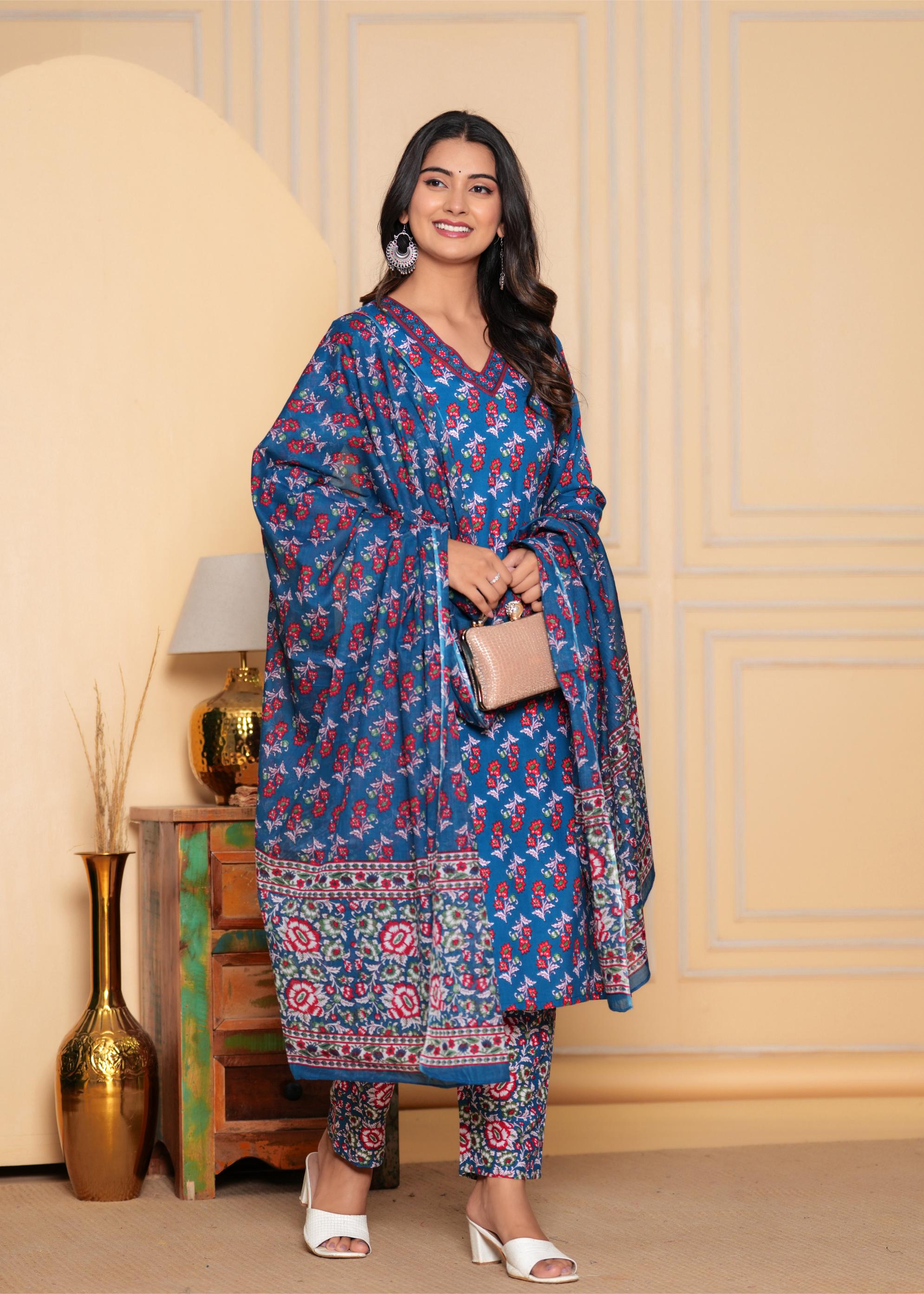 Elegant Blue Flower Printed Kurta Set